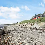 4 Person In * Martofte